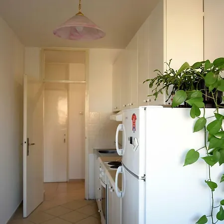 Modern And Cozy Place Near The City Center