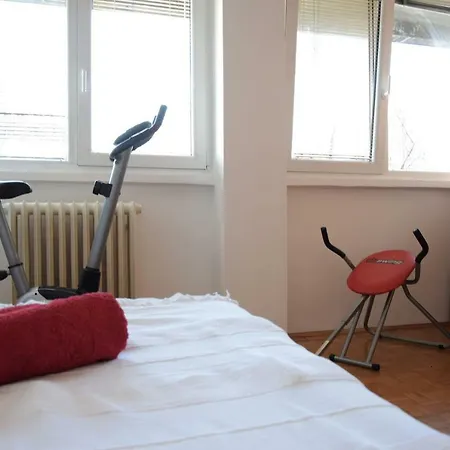 Modern And Cozy Place Near The City Center