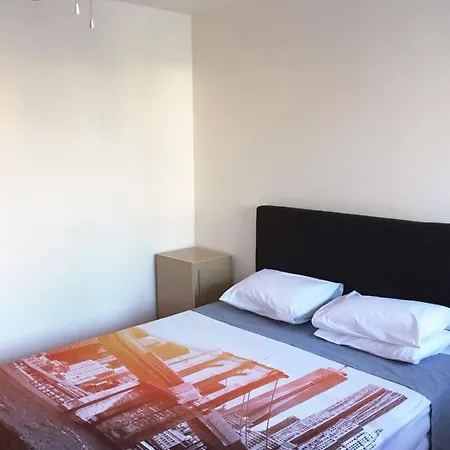 Modern And Cozy Place Near The City Center